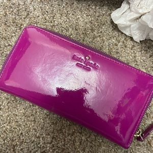 Kate spade patent leather zipper wallet